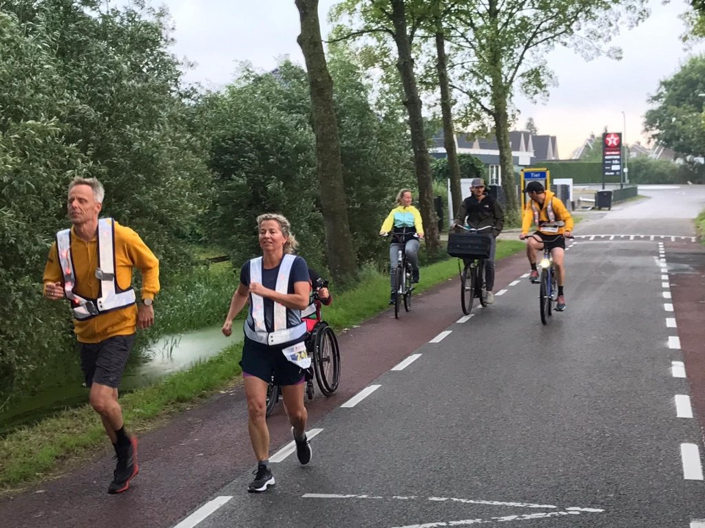 collega's komen spontaan helpen