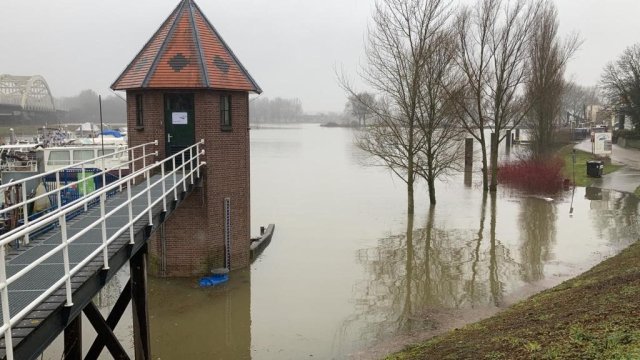 De haven van Hedel