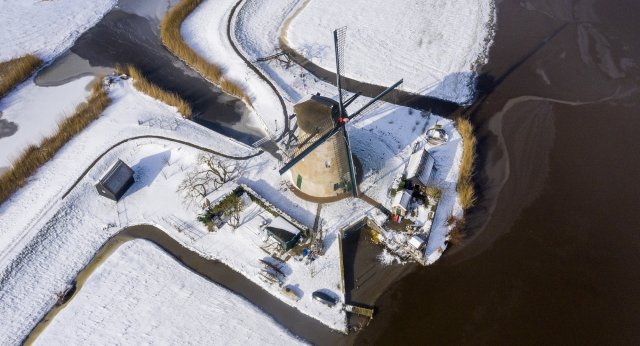 Kinderdijk sneeuw ijs